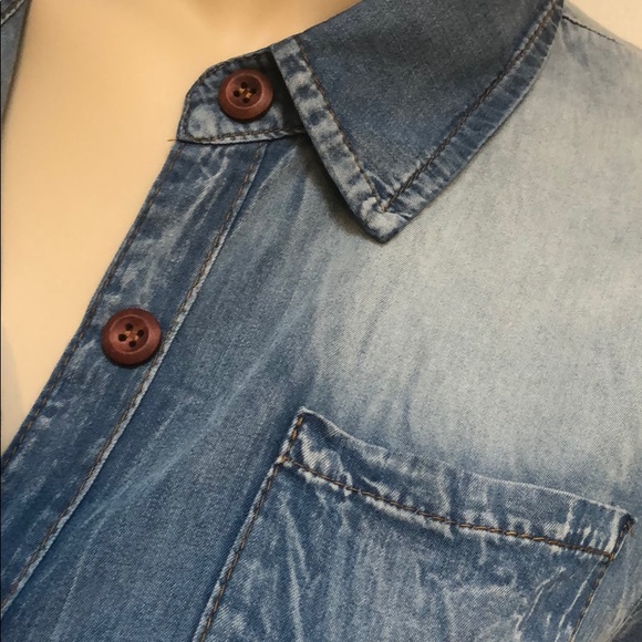 LIGHT BLUE BUTTON DOWN DENIM DRESS - Picture 5 of 7